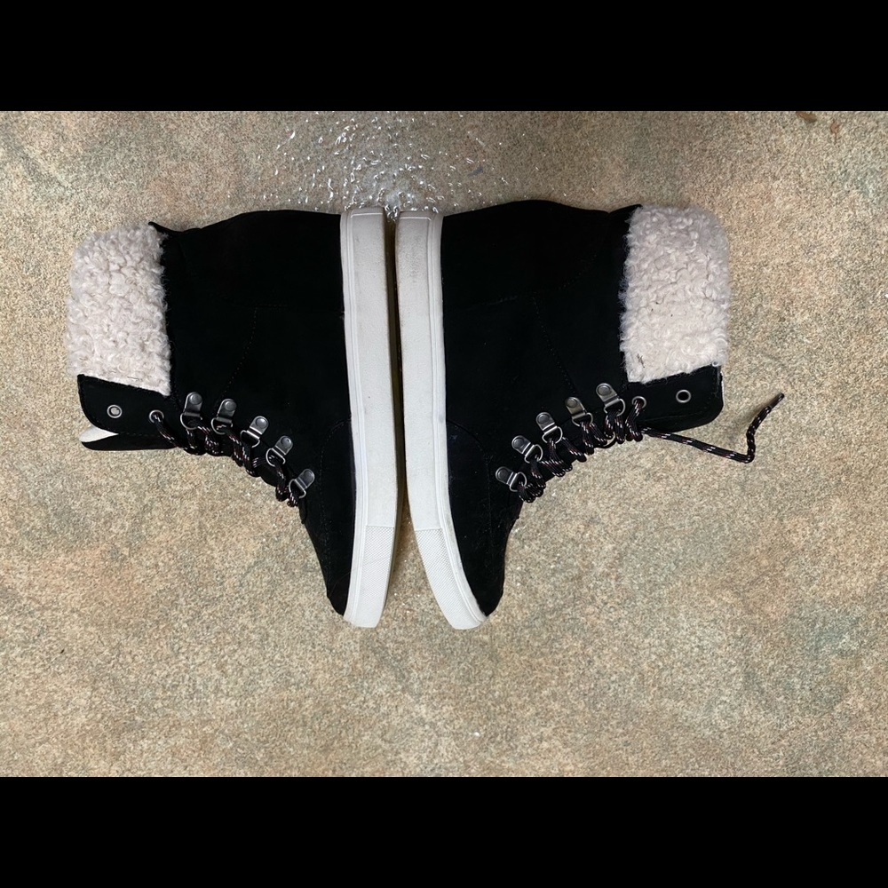 Fur boots